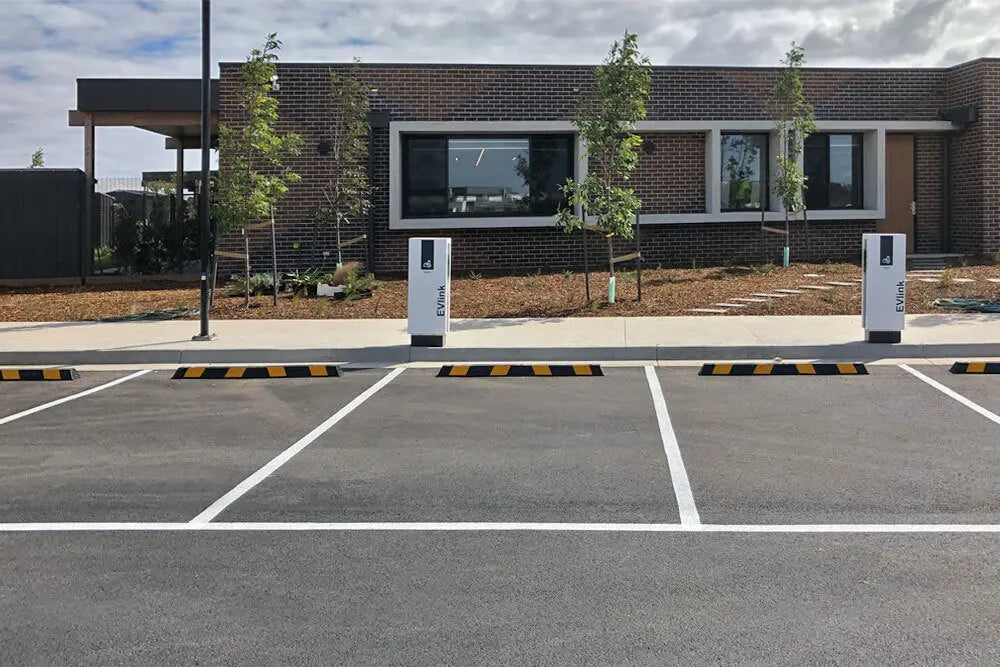 Premium Rubber Wheel Stop - Black and Yellow for Car Parks