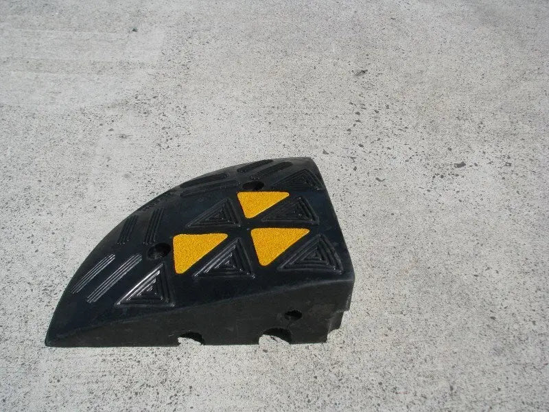 Rubber Reflective Kerb Ramp End Cap Industroquip