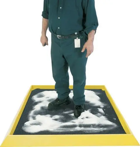 MatTEK®Boot Dip Mat - Heavy Duty with Safety Yellow Border Size: 980 x 810 x 47mm Industro